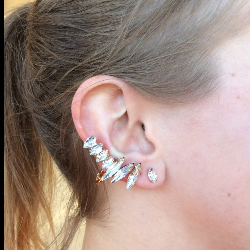 🛍3/$15 SALE    NIP EARCUFF & PAIR OF EARRINGS SET